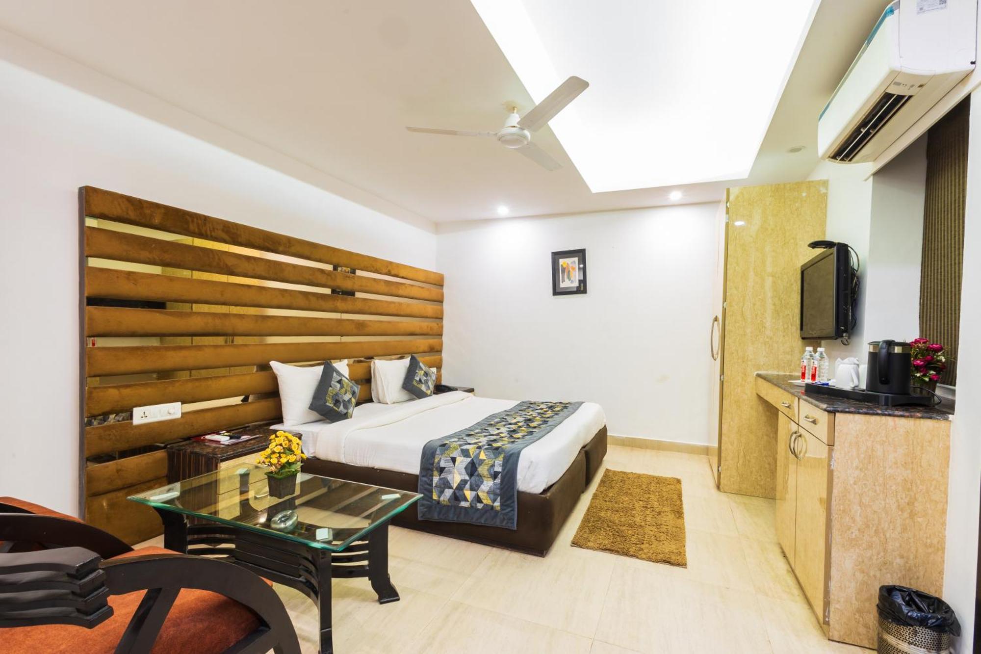 Hotel The Gold Inn - Karol Bagh Delhi Екстериор снимка