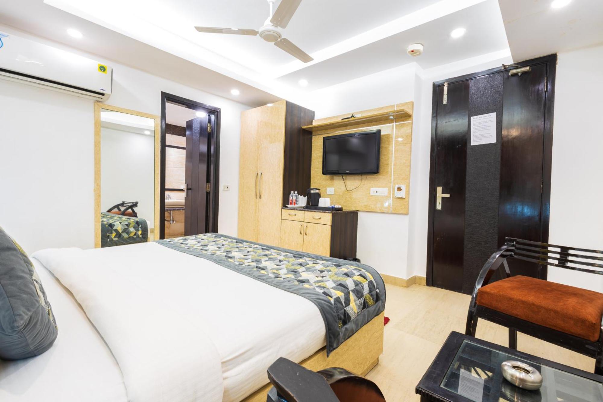 Hotel The Gold Inn - Karol Bagh Delhi Екстериор снимка