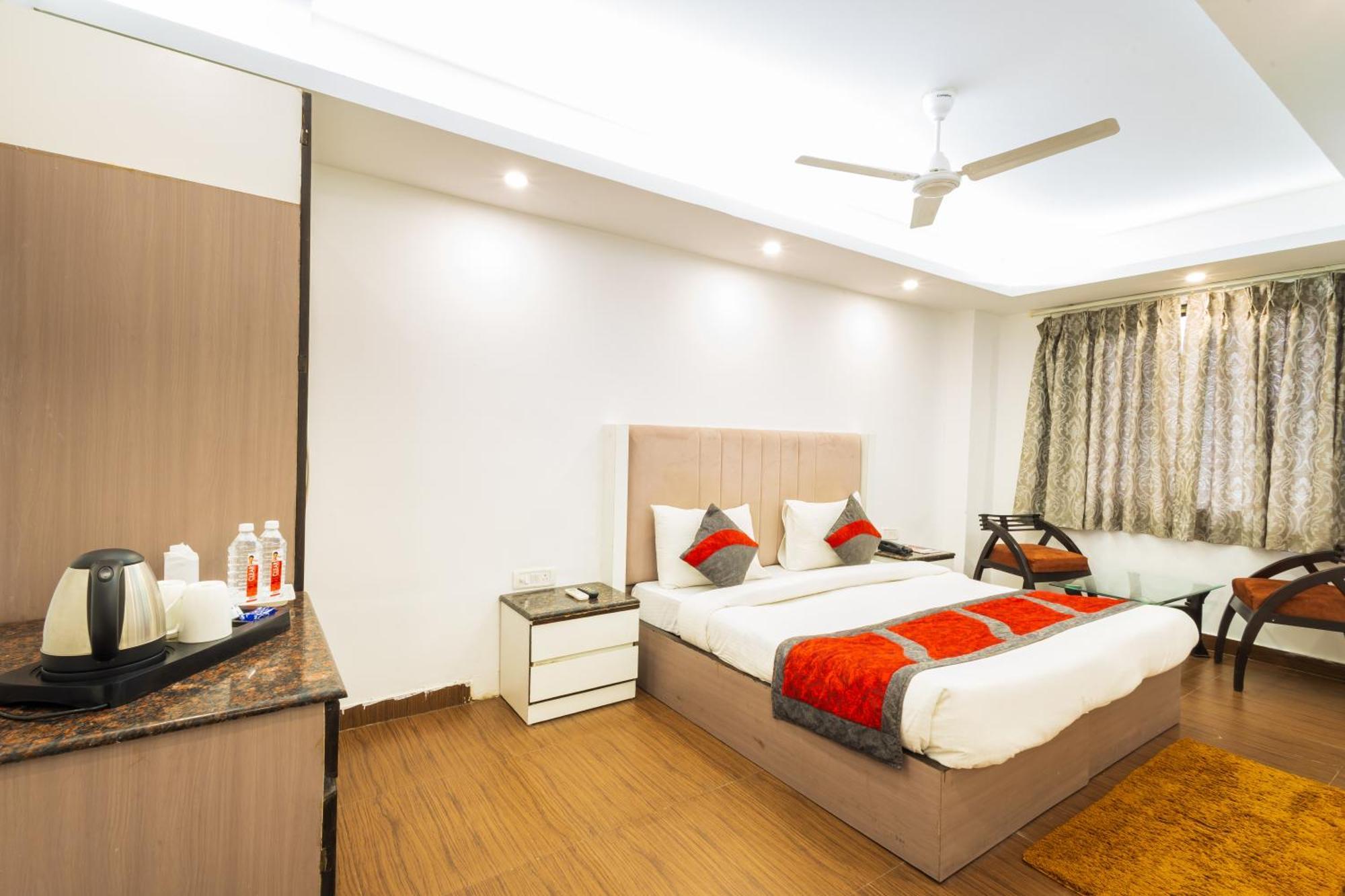Hotel The Gold Inn - Karol Bagh Delhi Екстериор снимка