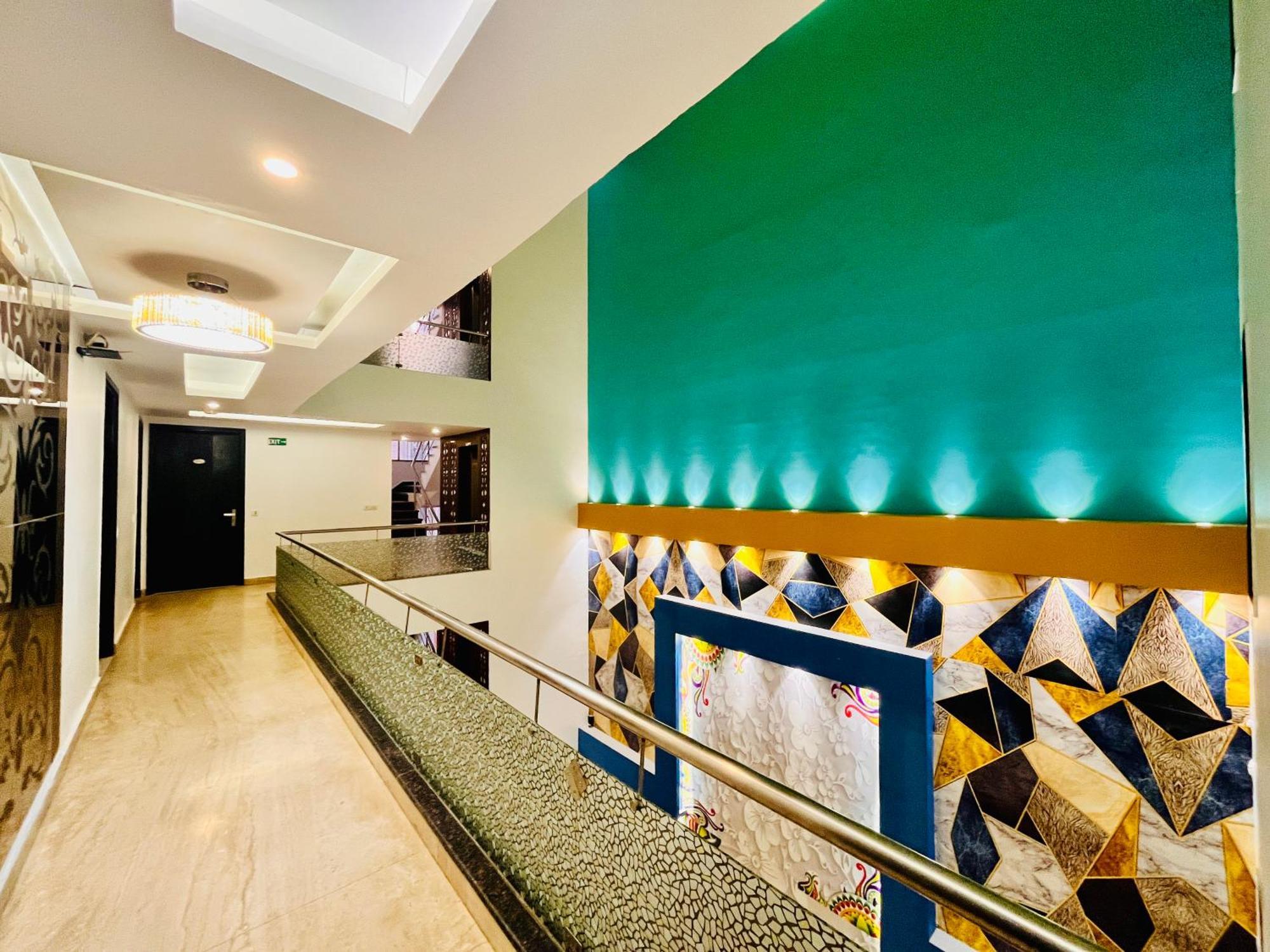 Hotel The Gold Inn - Karol Bagh Delhi Екстериор снимка